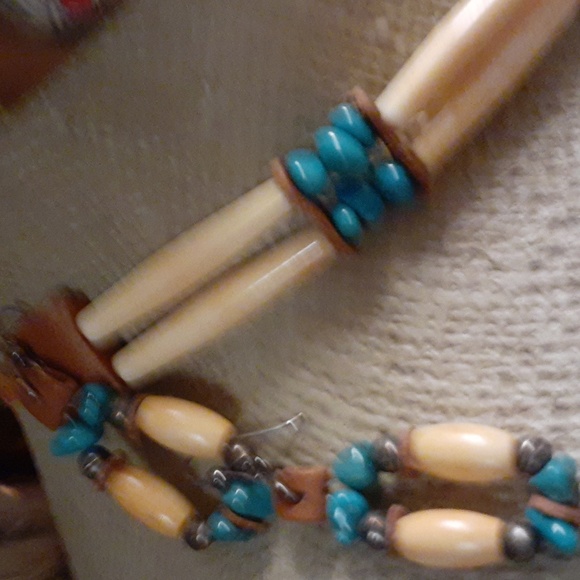 Southwest style turquoise and bone choker necklace and earring set - Picture 3 of 5